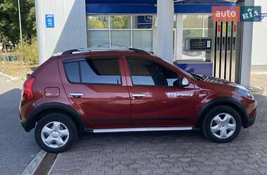 Внедорожник / Кроссовер Renault Sandero StepWay 2013 в 