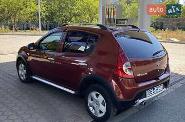 Внедорожник / Кроссовер Renault Sandero StepWay 2013 в 
