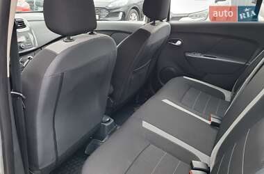 Хэтчбек Renault Sandero StepWay 2021 в 