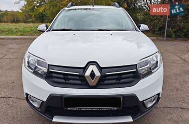 Хэтчбек Renault Sandero StepWay 2020 в 