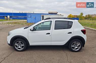Хэтчбек Renault Sandero StepWay 2020 в 
