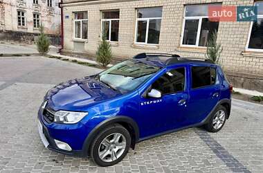 Хэтчбек Renault Sandero StepWay 2021 в 