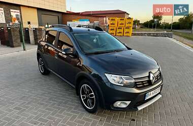Хэтчбек Renault Sandero StepWay 2020 в 