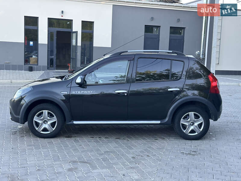 Внедорожник / Кроссовер Renault Sandero StepWay 2012 в Николаеве