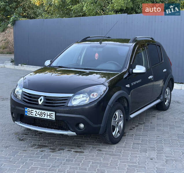 Внедорожник / Кроссовер Renault Sandero StepWay 2012 в Николаеве