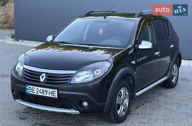 Внедорожник / Кроссовер Renault Sandero StepWay 2012 в 