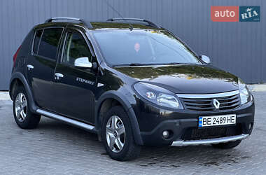 Внедорожник / Кроссовер Renault Sandero StepWay 2012 в 