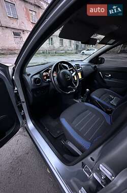 Хэтчбек Renault Sandero StepWay 2021 в 