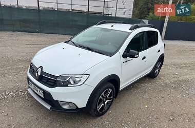 Хетчбек Renault Sandero StepWay 2020 в 