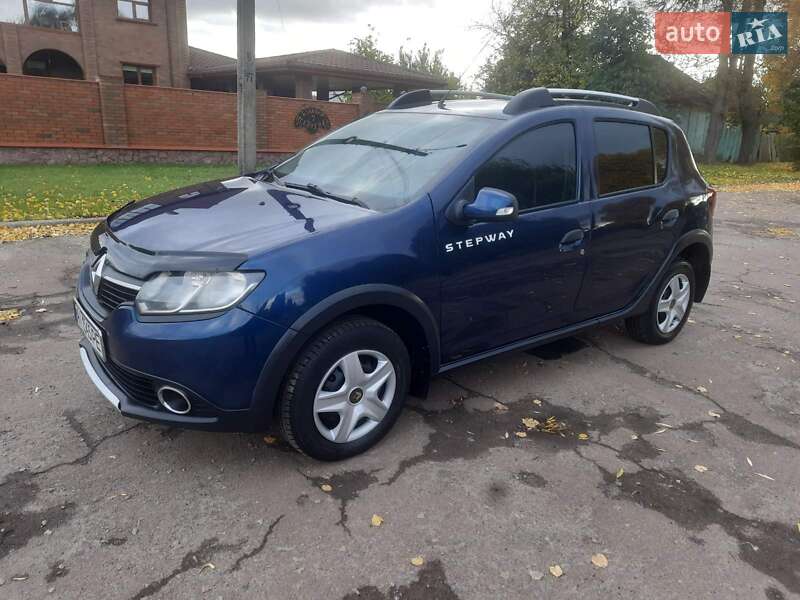 Хэтчбек Renault Sandero StepWay 2016 в Кролевце