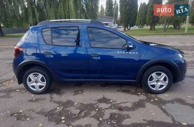 Хетчбек Renault Sandero StepWay 2016 в 