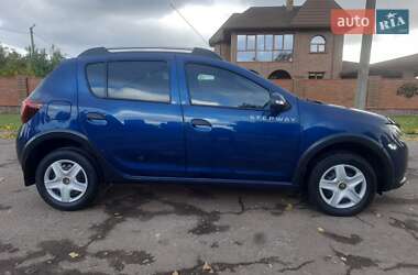 Хетчбек Renault Sandero StepWay 2016 в 