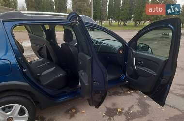 Хетчбек Renault Sandero StepWay 2016 в 