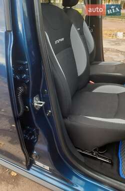Хетчбек Renault Sandero StepWay 2016 в 