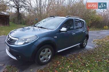Внедорожник / Кроссовер Renault Sandero StepWay 2012 в 