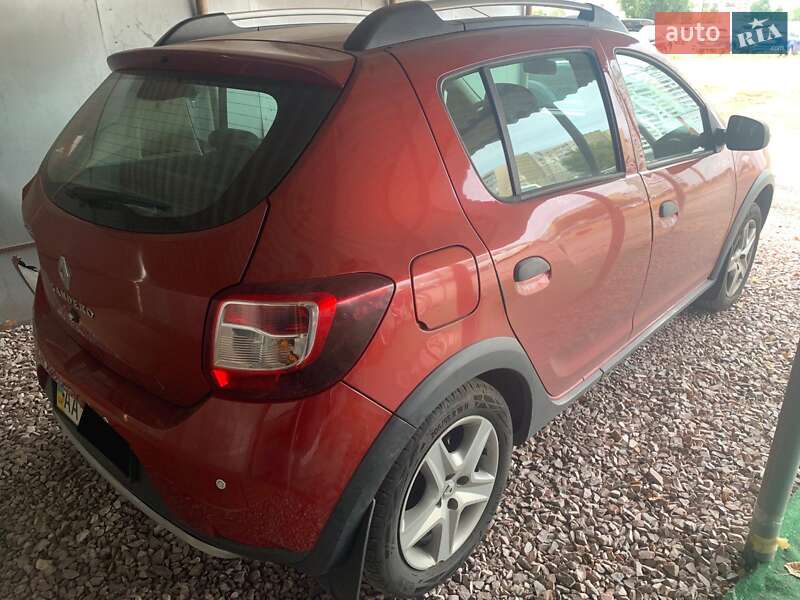 Позашляховик / Кросовер Renault Sandero StepWay 2014 в Києві