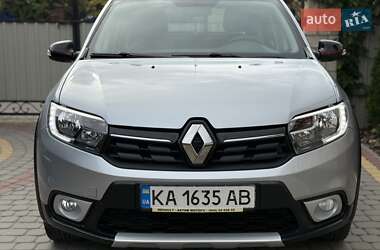 Хэтчбек Renault Sandero StepWay 2019 в 