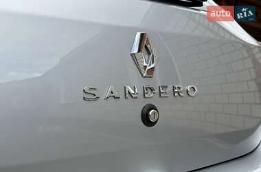 Хэтчбек Renault Sandero StepWay 2019 в 