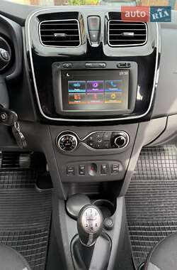Хэтчбек Renault Sandero StepWay 2019 в 