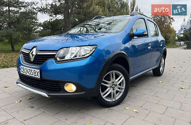 Хэтчбек Renault Sandero StepWay 2016 в 