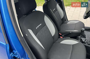 Хэтчбек Renault Sandero StepWay 2016 в 