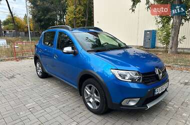 Хэтчбек Renault Sandero StepWay 2017 в Днепре
