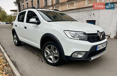 Хэтчбек Renault Sandero StepWay 2020 в 