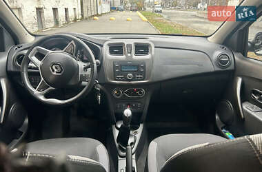 Хэтчбек Renault Sandero StepWay 2020 в 