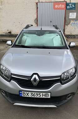 Внедорожник / Кроссовер Renault Sandero StepWay 2015 в Нетешине Внедорожник / Кроссовер Renault Sandero StepWay 2015 в Нетешине