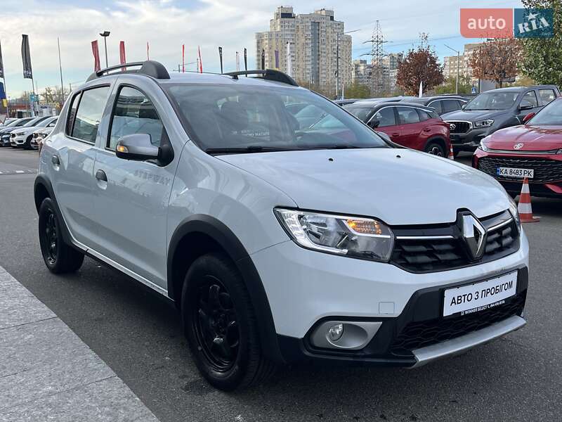 Хэтчбек Renault Sandero StepWay 2020 в Киеве фото 4 Хэтчбек Renault Sandero StepWay 2020 в Киеве