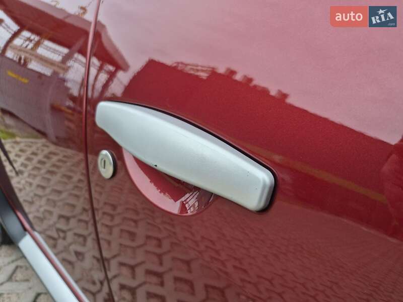 Внедорожник / Кроссовер Renault Sandero StepWay 2012 в Киеве