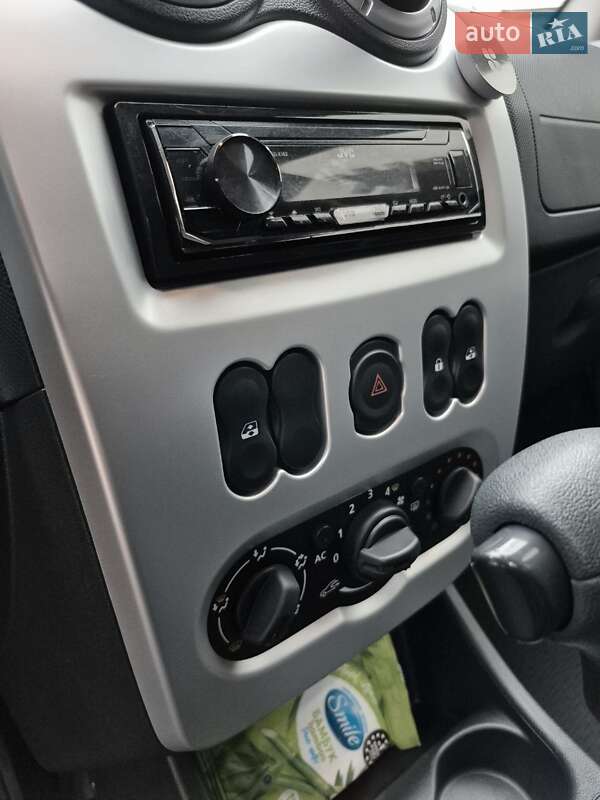 Внедорожник / Кроссовер Renault Sandero StepWay 2012 в Киеве