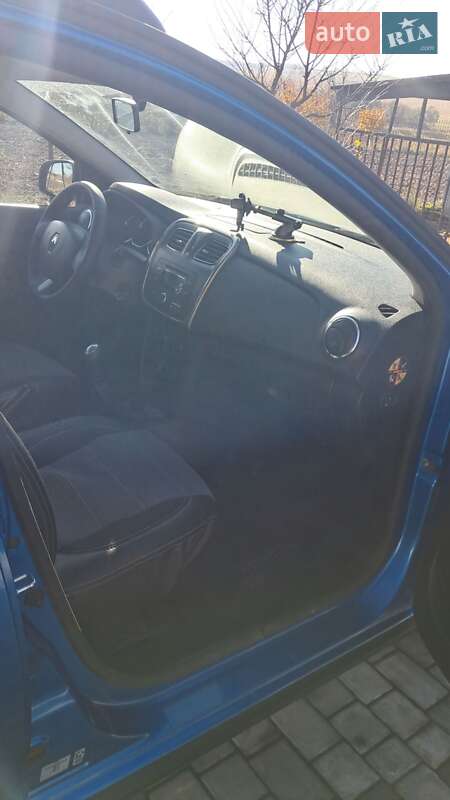 Внедорожник / Кроссовер Renault Sandero StepWay 2013 в Городке