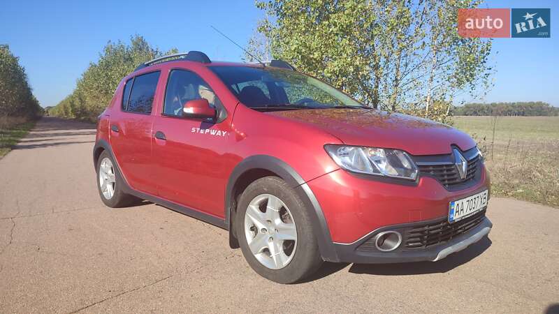 Позашляховик / Кросовер Renault Sandero StepWay 2013 в Києві