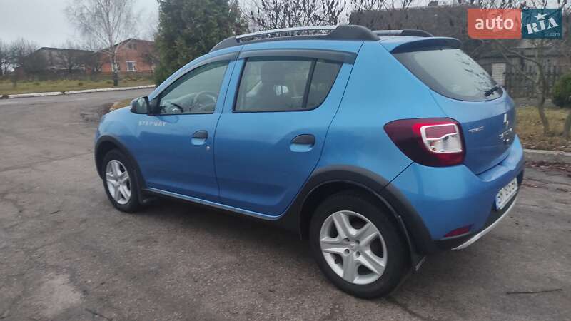 Позашляховик / Кросовер Renault Sandero StepWay 2013 в Шостці