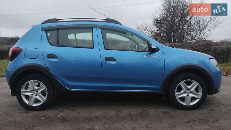 Позашляховик / Кросовер Renault Sandero StepWay 2013 в Шостці