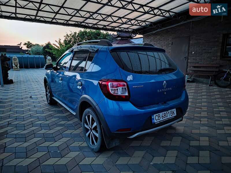 Хетчбек Renault Sandero StepWay 2016 в Києві фото 2 Хетчбек Renault Sandero StepWay 2016 в Києві