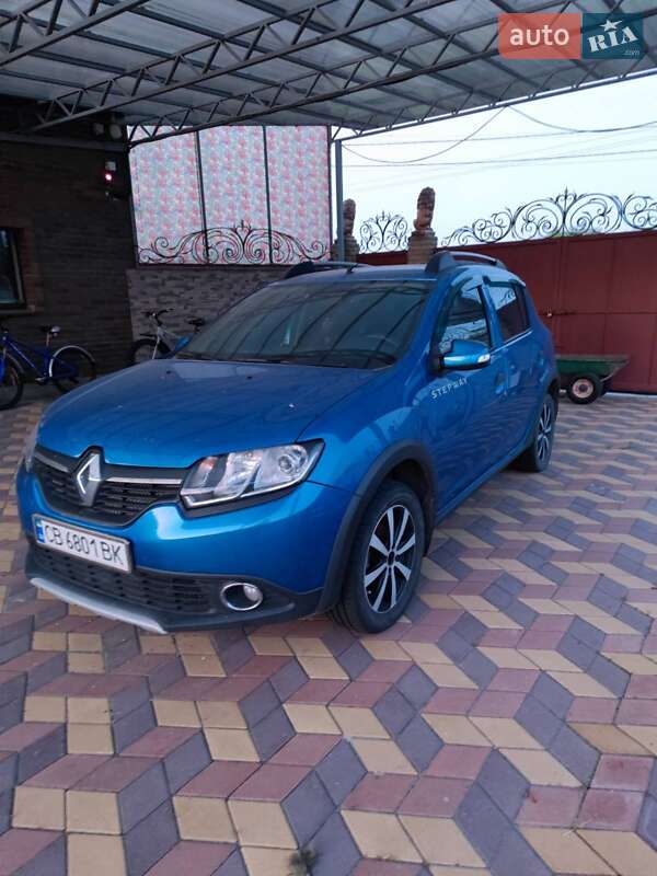 Хетчбек Renault Sandero StepWay 2016 в Києві фото 3 Хетчбек Renault Sandero StepWay 2016 в Києві