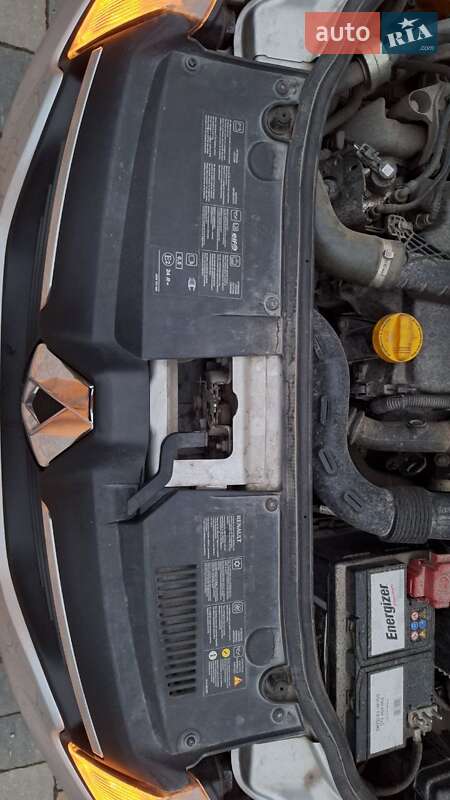 Хэтчбек Renault Sandero StepWay 2016 в Тернополе фото 37 Хэтчбек Renault Sandero StepWay 2016 в Тернополе