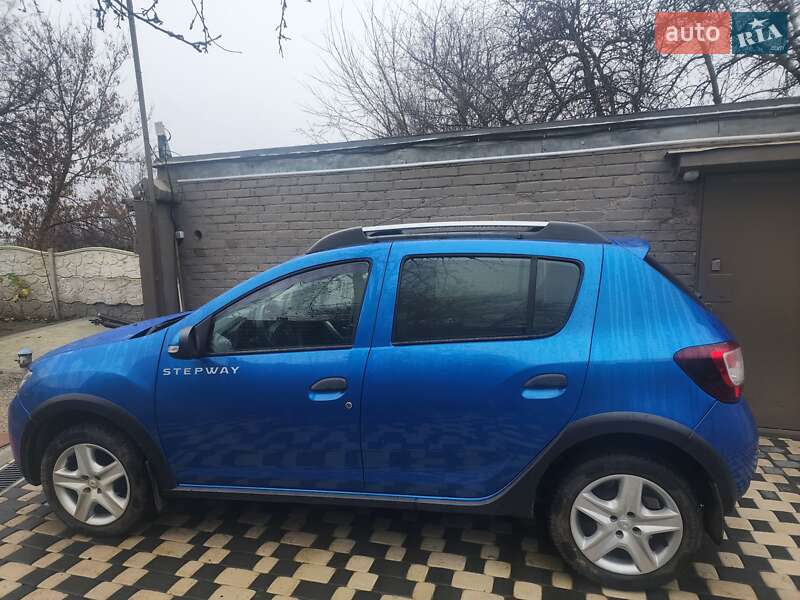 Позашляховик / Кросовер Renault Sandero StepWay 2015 в Харкові фото 3 Позашляховик / Кросовер Renault Sandero StepWay 2015 в Харкові