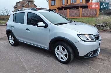 Позашляховик / Кросовер Renault Sandero StepWay 2015 в Кролевці