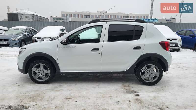 Хэтчбек Renault Sandero StepWay 2021 в Киеве фото 15 Хэтчбек Renault Sandero StepWay 2021 в Киеве