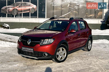 Внедорожник / Кроссовер Renault Sandero StepWay 2014 в Черновцах