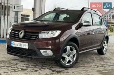 Хэтчбек Renault Sandero StepWay 2016 в Хмельницком
