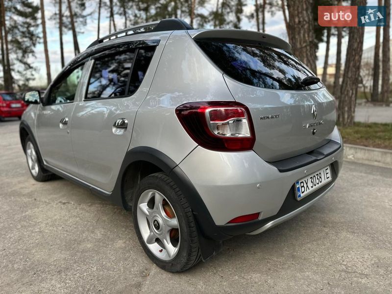 Позашляховик / Кросовер Renault Sandero StepWay 2013 в Нетішині