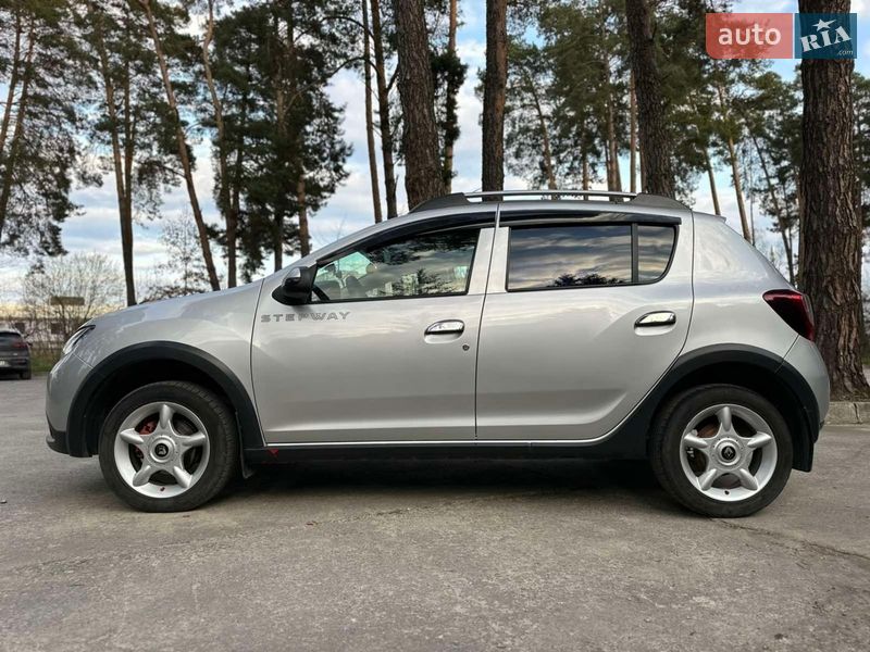 Позашляховик / Кросовер Renault Sandero StepWay 2013 в Нетішині