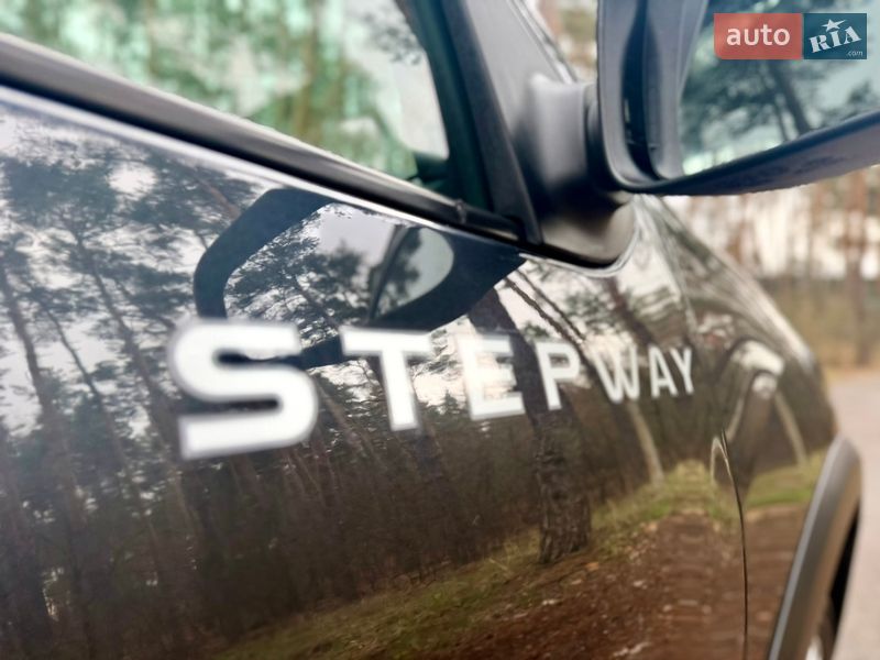 Хэтчбек Renault Sandero StepWay 2017 в Киеве