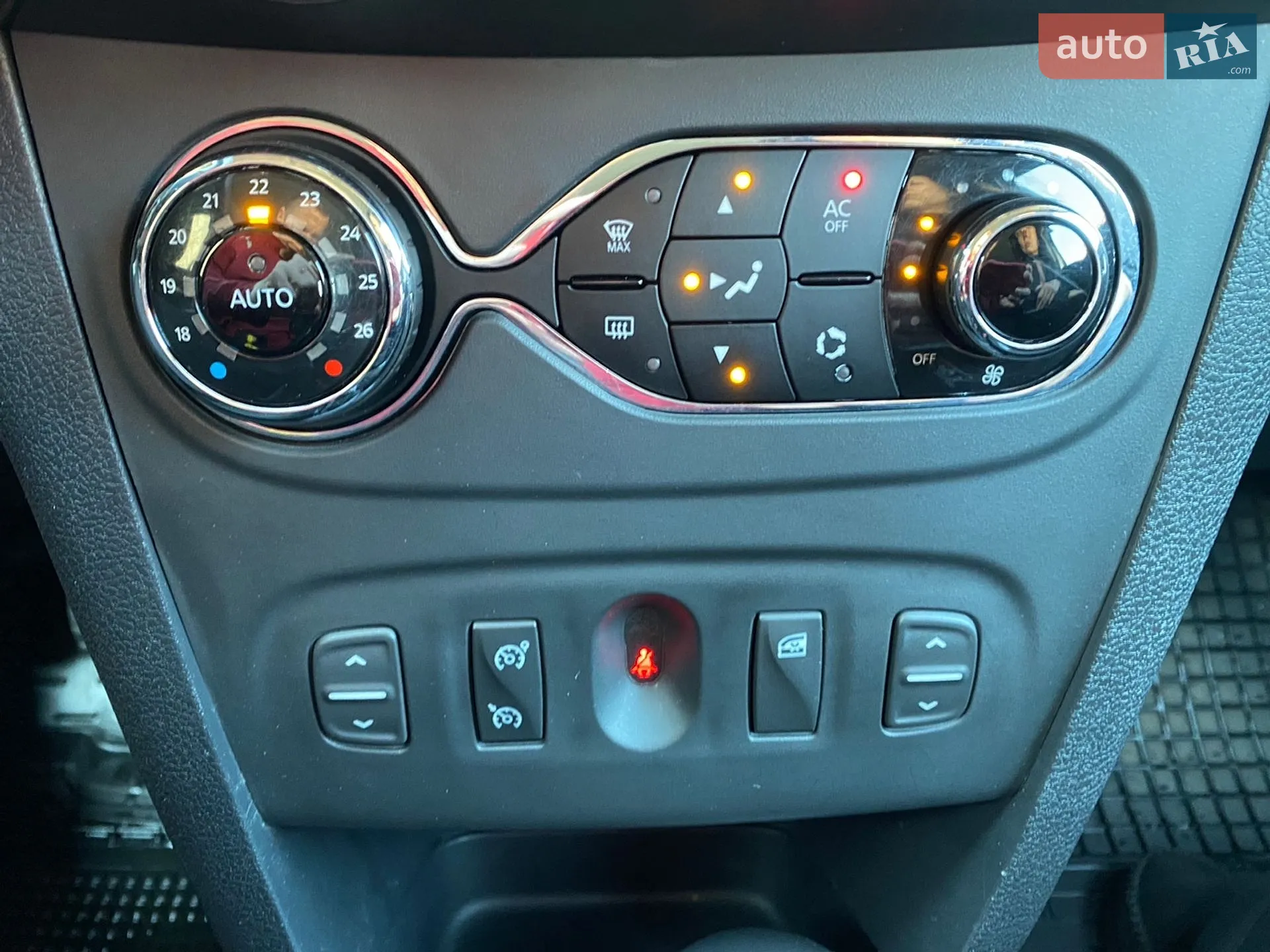 2015 Renault Sandero - мініатюра 29