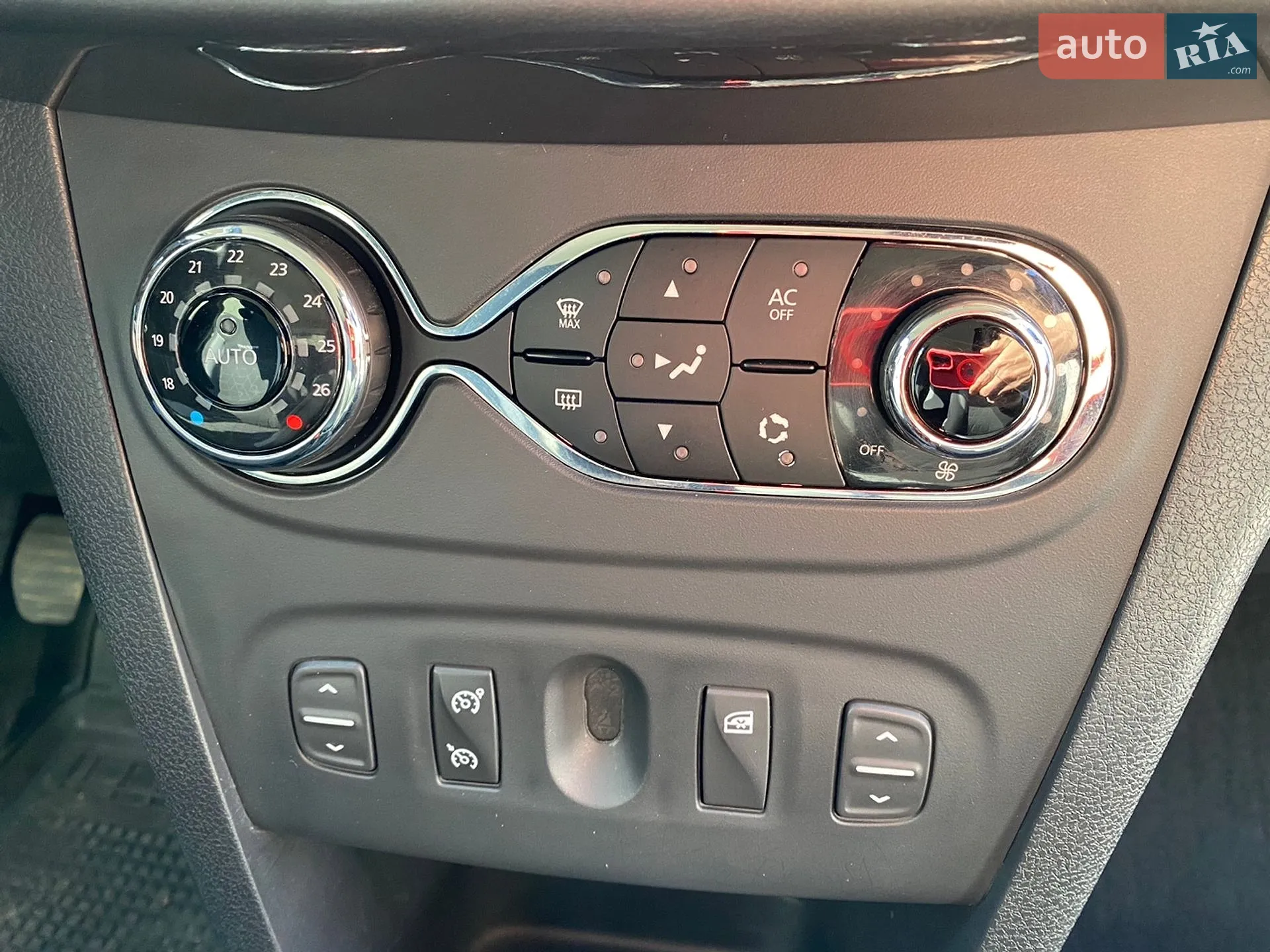 2015 Renault Sandero - мініатюра 30