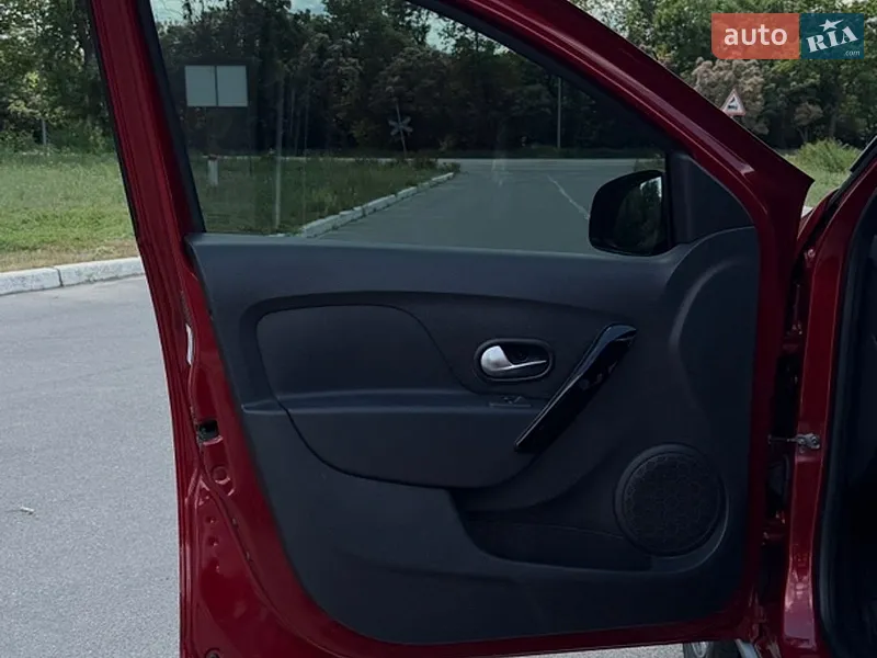 Renault Sandero StepWay 2019 VIN VF15SRCLC63134615 фото оголошення 22 з 77